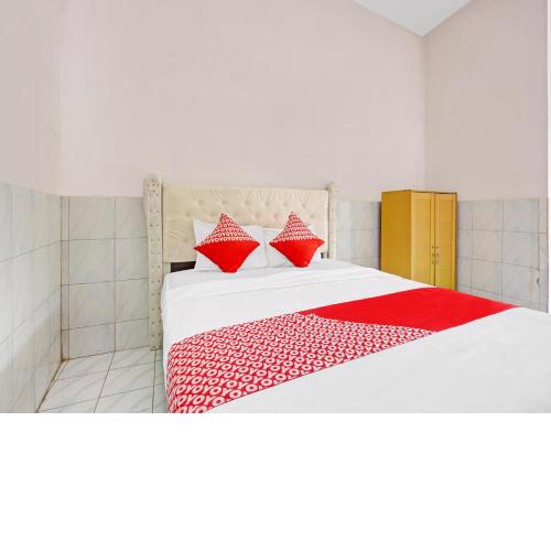 OYO 90446 Hotel Pajang Indah