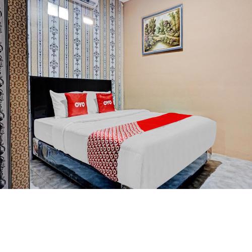OYO 90469 Benhil Karet Tengsin