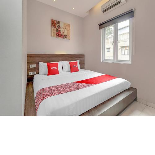 OYO 90726 The Regia Cihampelas Hotel Bandung