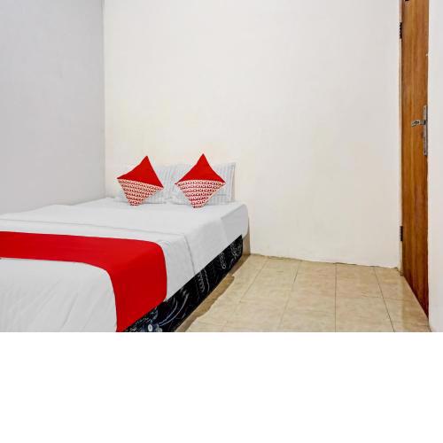 OYO 90743 Kartini Populer