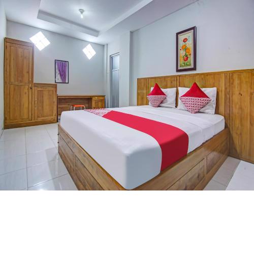 OYO 90883 Ria Agustar Syariah