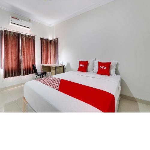 OYO 91082 Nathania Exclusive