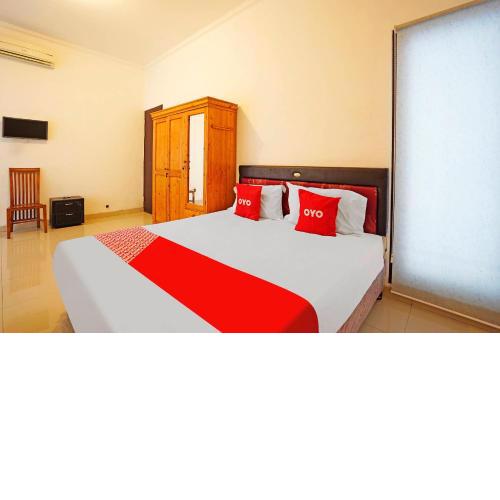 OYO 91194 Manyar Residence Syariah