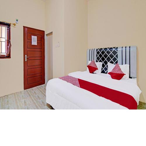 OYO 91835 Djasur Kost
