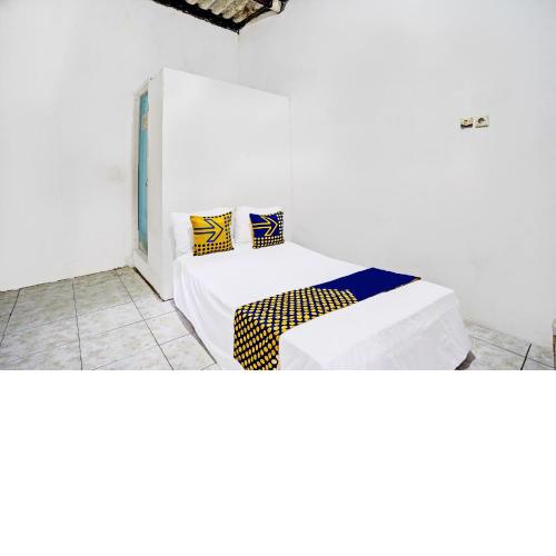OYO 92078 Tarlo Guest House 4