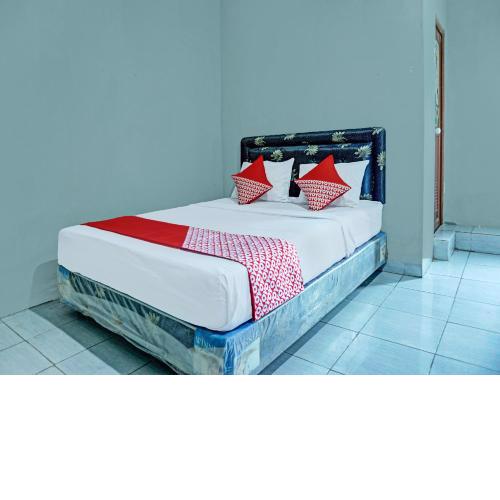 OYO 92205 C-house