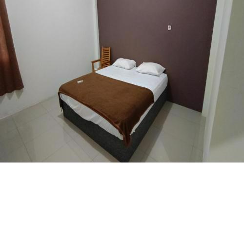 OYO 92243 Fanilly Guest House Marabahan