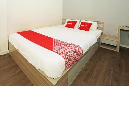 OYO 92318 Elis Rooms