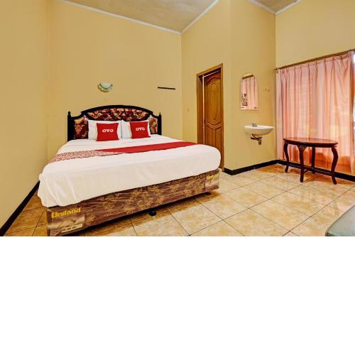 OYO 92406 Hotel Renata 1