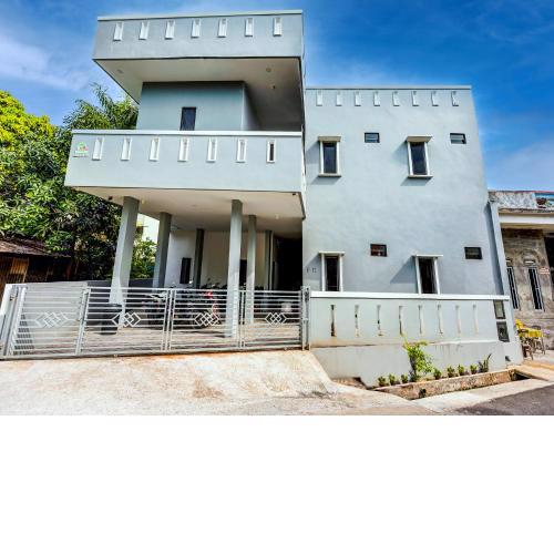 OYO 92524 D'cost Homestay