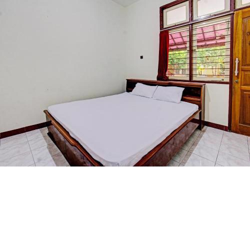 OYO 92710 Losmen Tjabe Merah