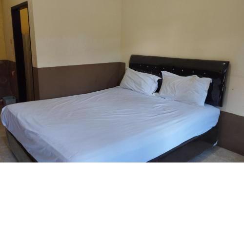 OYO 92756 Kos Moncok