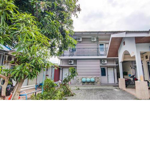OYO 92861 Raya Guest House Syariah