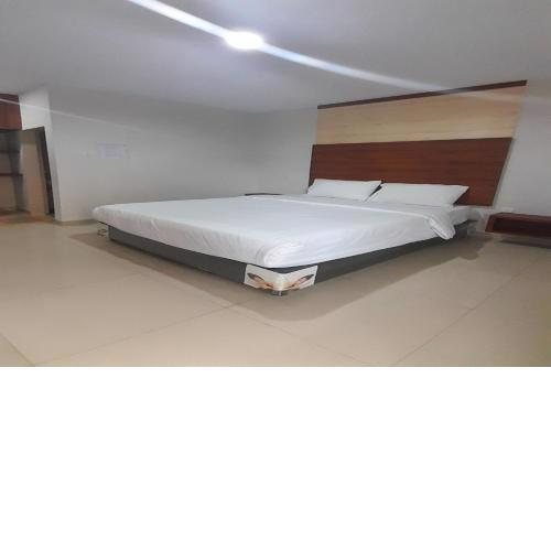OYO 93003 B32 Homestay