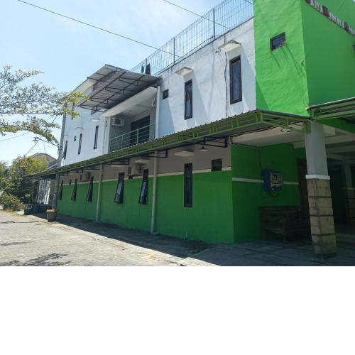 OYO 93012 Griya Kencana Asri Syariah