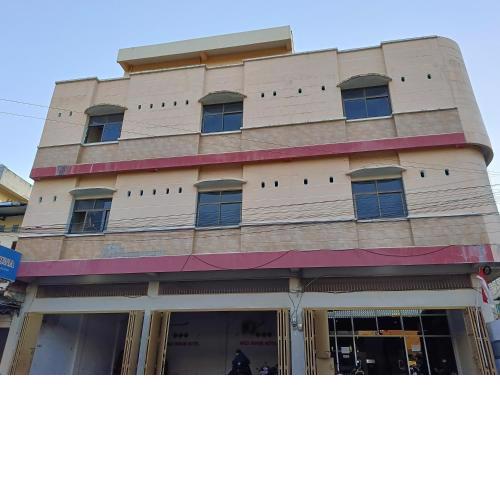 OYO 93046 Hotel Fortuna Parepare