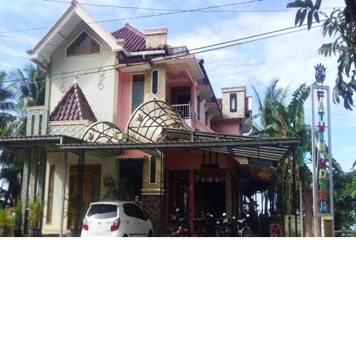 OYO 93055 Fathin Hotel