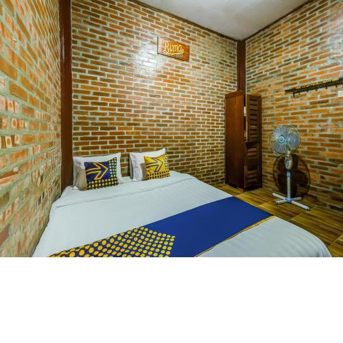 OYO Homes 90996 Desa Wisata Pulesari Syariah