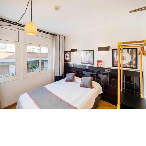 OYO Hostal Athenas