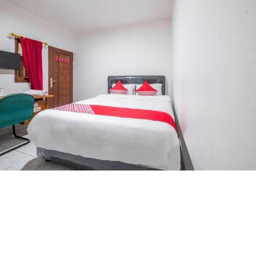 OYO Life 2391 Baladewa Residence Syariah