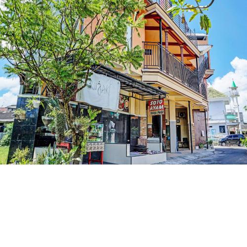 OYO Life 92353 Purnama Syariah Guest House