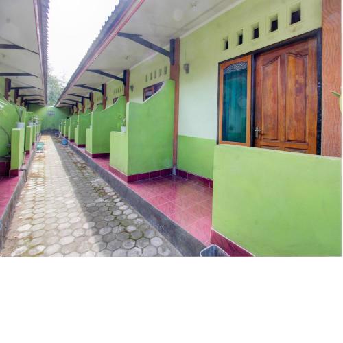 OYO Life 92829 Kos Insan Madani