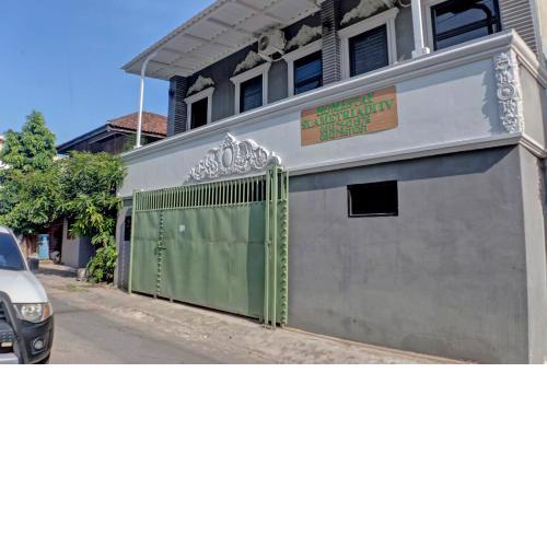 OYO Life 92830 Homestay Slamet Riadi Iv