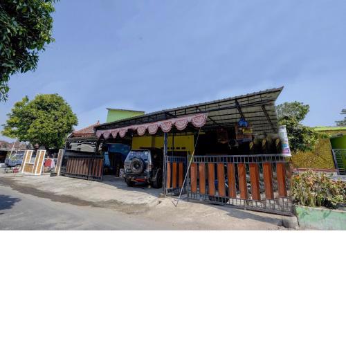 OYO Life 92840 Wisma Morricco