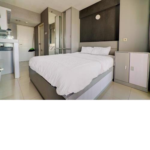 OYO Life 92889 Apartement Grand Sentraland Karawang By A.t Room