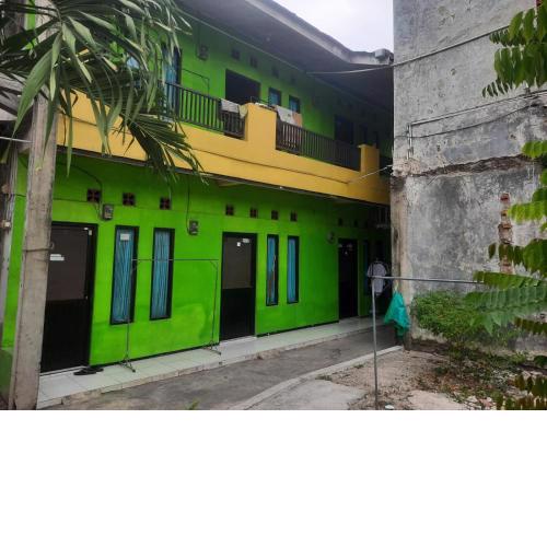 OYO Life 93023 Kost Bulan Karawang