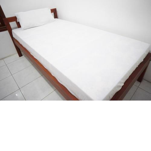 OYO Life 93038 Kost Putra Malilah