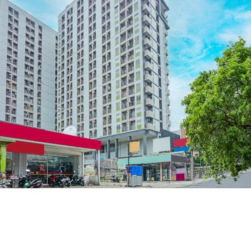 OYO Life 93044 Green View Residence