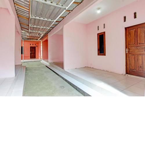 OYO Life 93058 Kos Subur