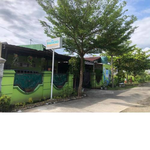Padang Homestay