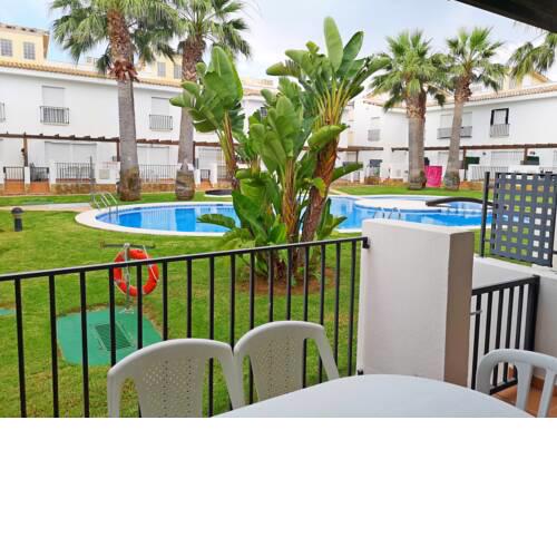 PALM BEACH 64 Adosado con jardin y piscina ALBERT VILLAS
