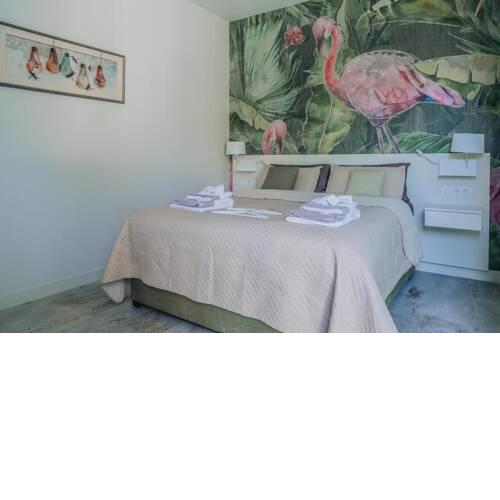 Palm Tree by Villa Soleros gay friendly