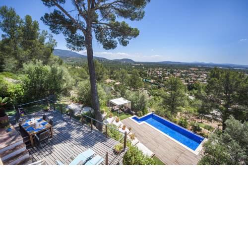 Palmanyola Villa Sleeps 6 with Pool Air Con and WiFi