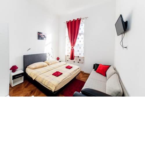 Palmers Apartments and Rooms