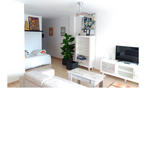 Panoramablick. Neuwertig. Grosse Wohnung