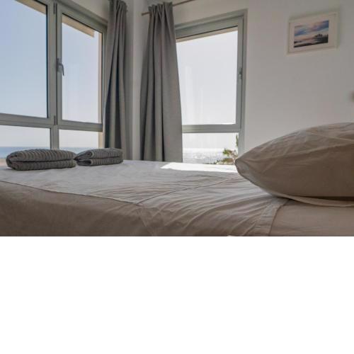 Panoramic sea view apartment