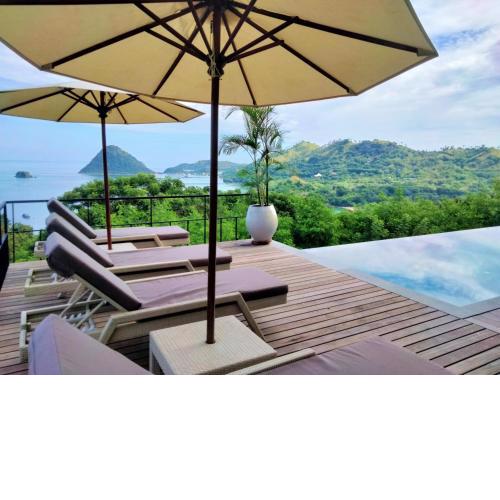 Paradise Garage Komodo Villa