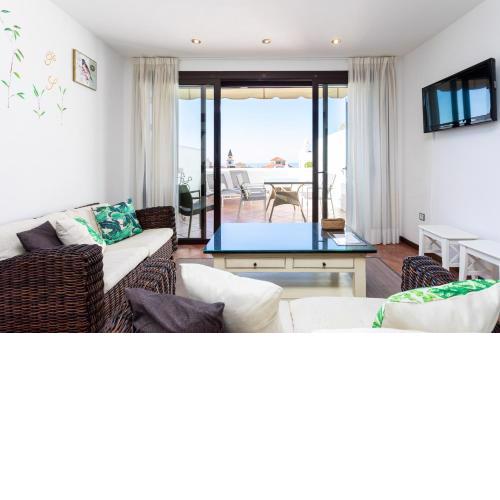 Paradise suites by ANNE, Costa deje