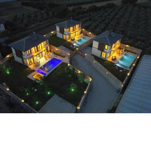 Parla Villas