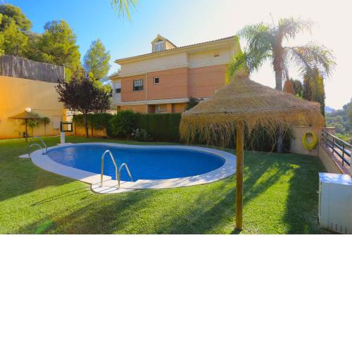 PARQUE CLAVERO Beach & City Premium House