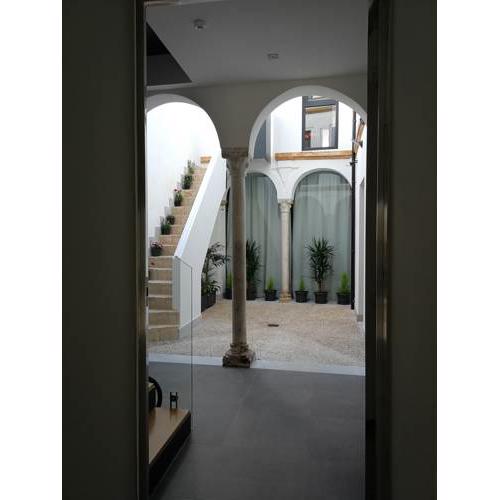 Patio de la Escalera - Agustín Moreno 46