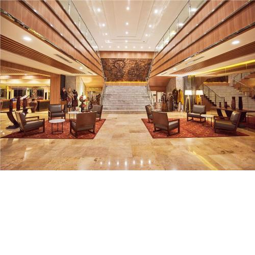 Patra Semarang Hotel & Convention