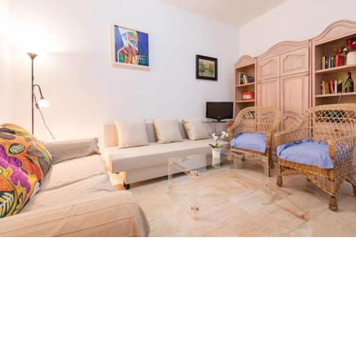 Pavia Central Suite