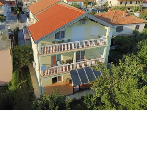 Pavlo Apartments