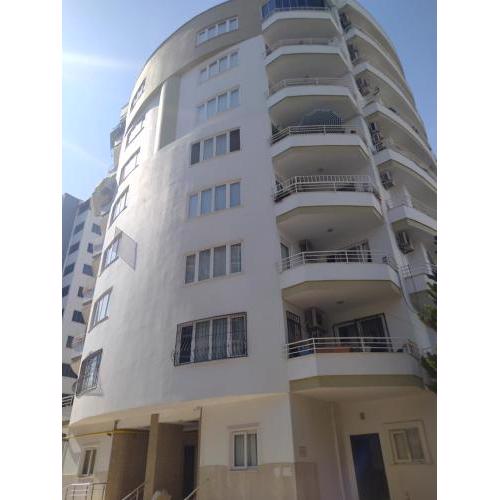 Peaceful City Center 3 BR Flat