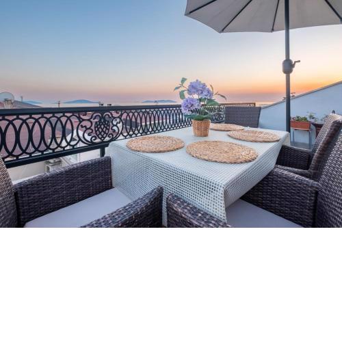 Peaceful Flat with Adalar View, Balcony and Terrace in Maltepe